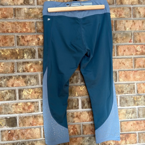 Fabletics Blue Stylish Capris - Picture 4 of 9